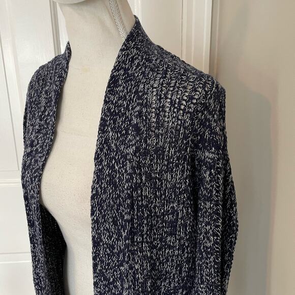 GAP Navy and White Sweater - Picture 2 of 4